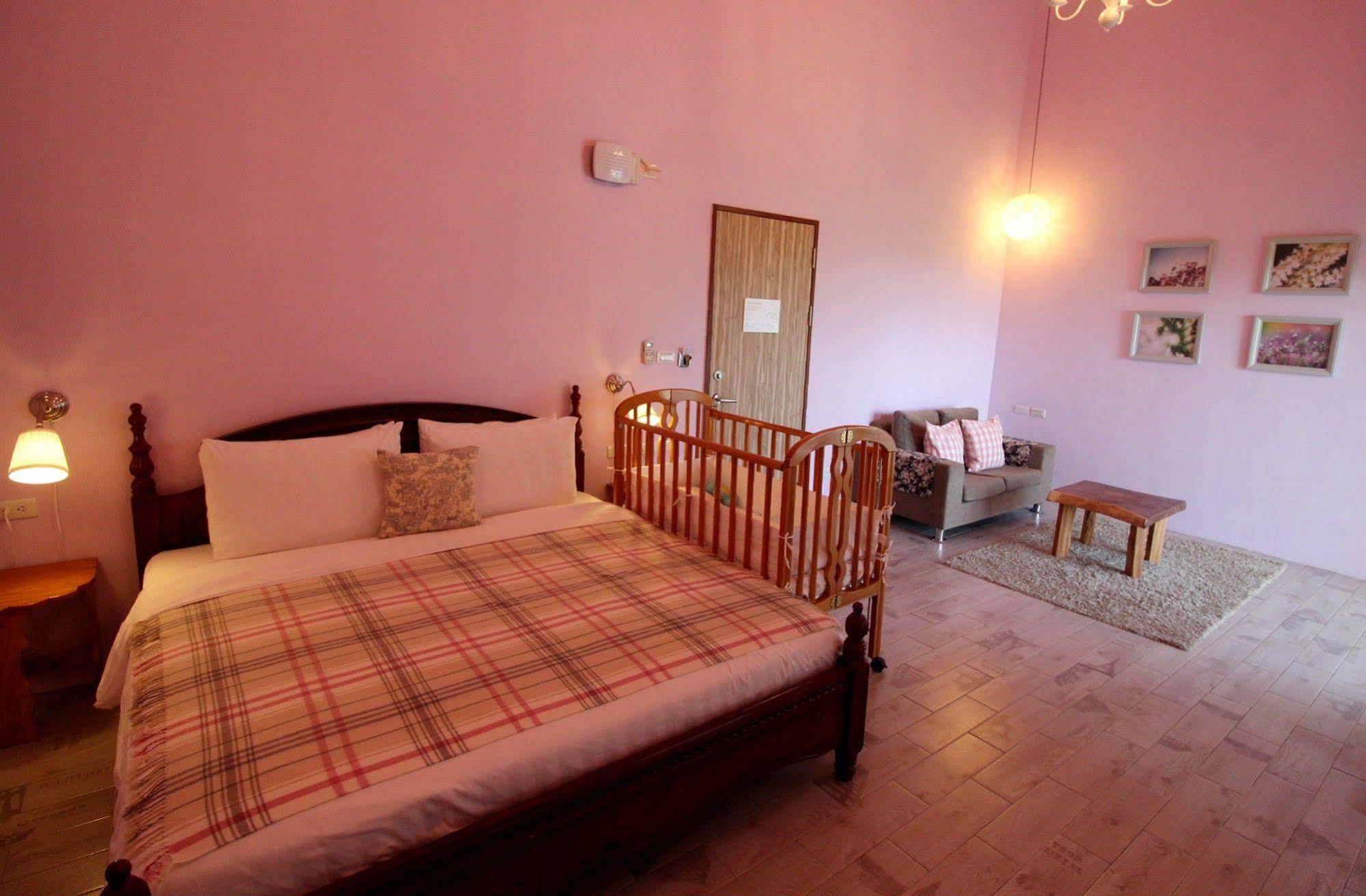 Bonjour Bebe Bed and Breakfast Heng-ch'un Exteriör bild